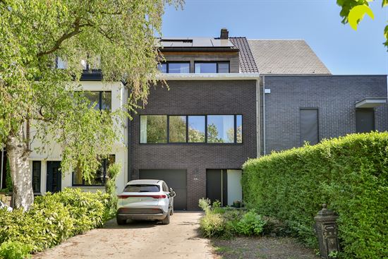 Instapklare vernieuwbouwing in gegeerde Dieseghemwijk