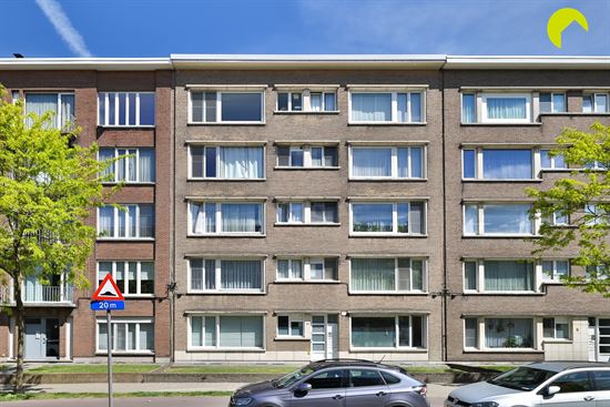 Ruim en lichtrijk appartement met 2 slpks!