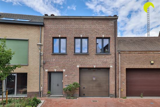 Knusse woning met garage en terrasje nabij centrum