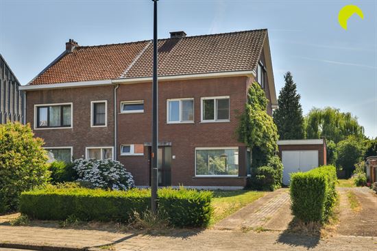 Zeer ruime woning op zuidwest perceel (756 m²) in gegeerde woonwijk!