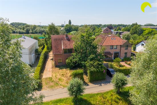 Te renoveren woning/villagrond op toplocatie in Edegem