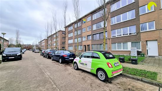 Ruim (96m²) appartement met 2 slaapkamers in Mortsel