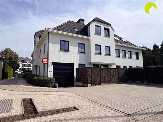 Luxueus en energienezuinig gelijkvloersappartement met 3 slpk's en zonnige tuin
