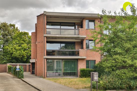 Ruim appartement met garagebox en lift