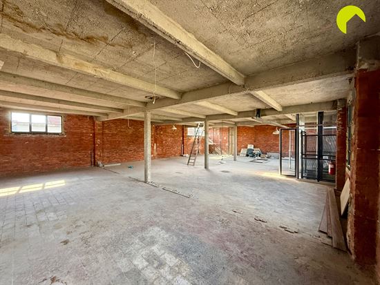 Unieke multifunctionele ruimte in Berchem!