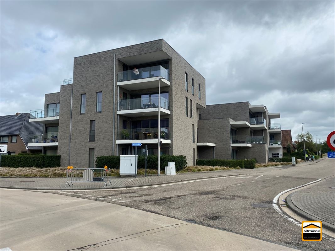 Parking/Garagebox - WELLEN