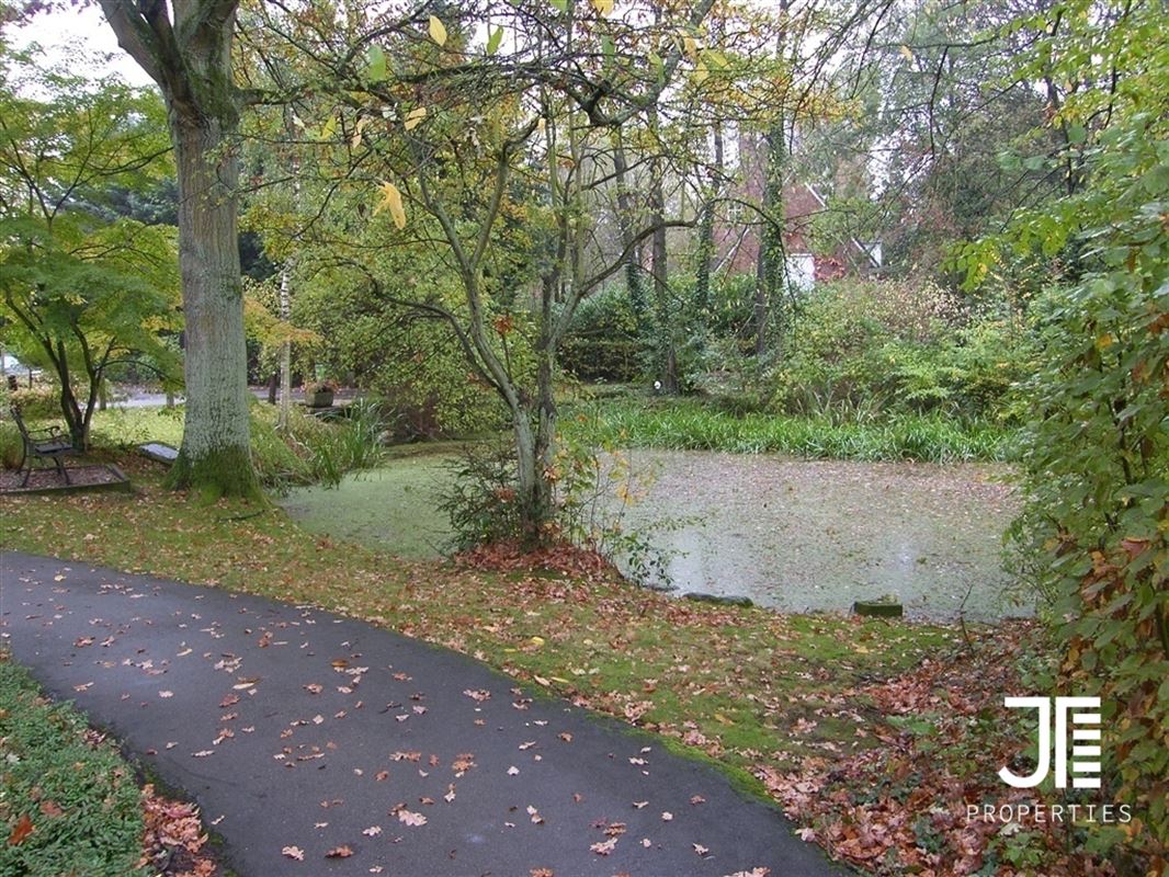 Image 16 : Appartement à 1180 UCCLE (Belgique) - Prix 1.580 €