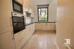 Image 7 : Appartement à 1180 UCCLE (Belgique) - Prix 1.580 €