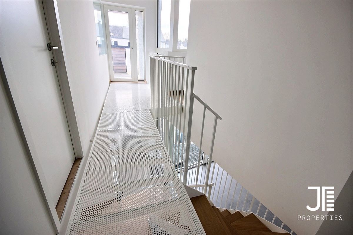 Foto 12 : Woonhuis te 1310 LA HULPE (België) - Prijs &euro; 690.000