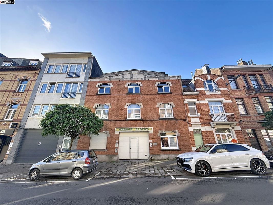 Investment building of 750 m² on a 6-are plot