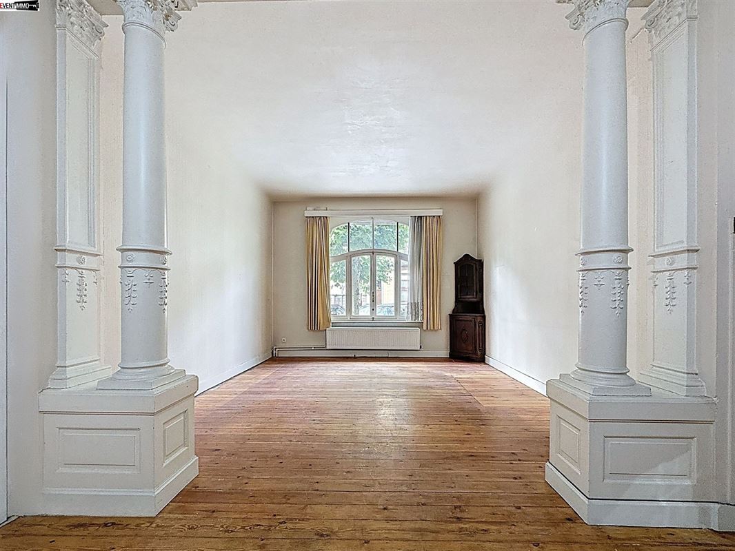 Near Square François Riga, 1 bedroom apartment of 100 m² with a beautiful garden of 120 m².