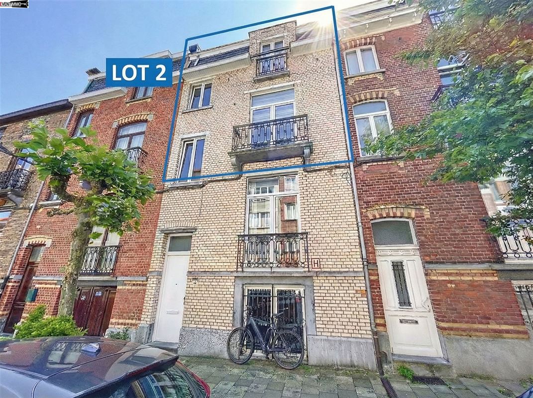 2–3 bedroom duplex apartment of 127 sqm with a 17 sqm terrace