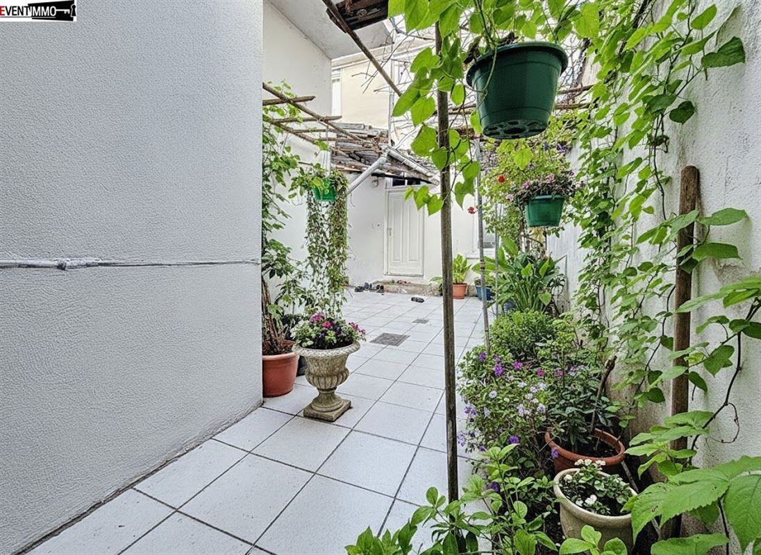 Rear house with its private outdoor space, to be renovated