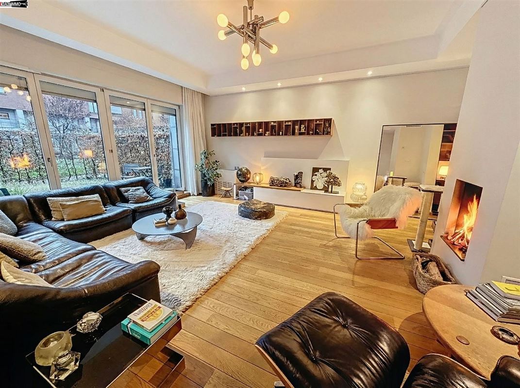 In the heart of the Sablon, duplex with garden and terrace