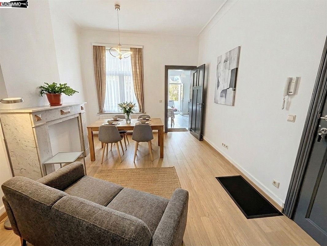 1-bedroom apartment with balcony