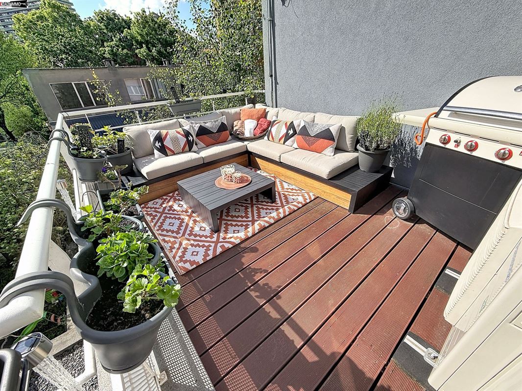 Sunny 13 m² terrace
