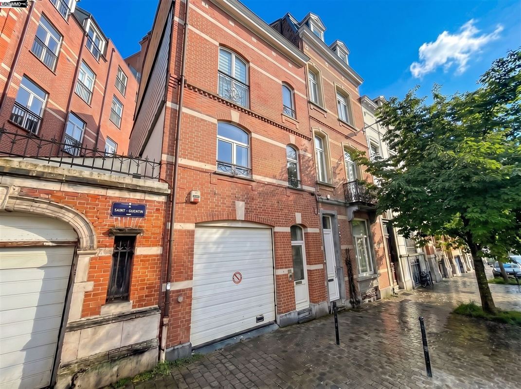 4 bedrooms, 3 beautiful terraces, and a large parking space