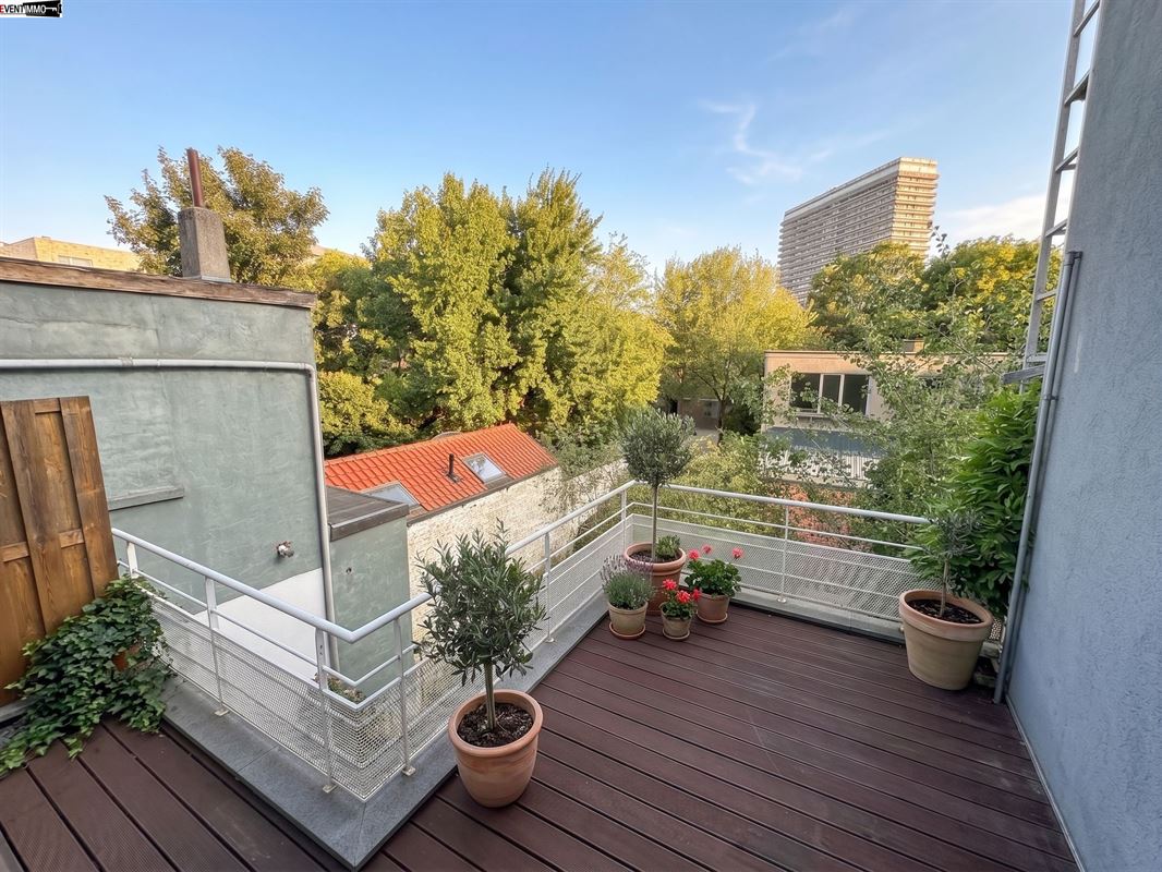 Sunny 13 m² terrace