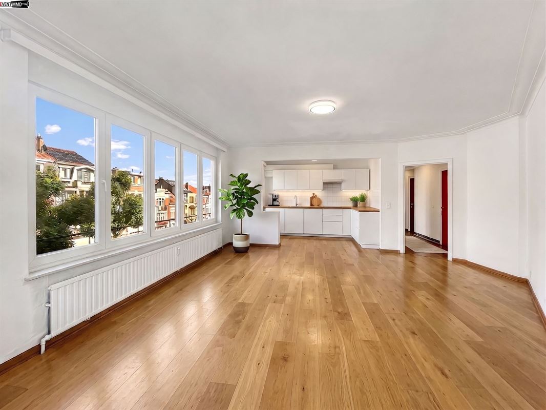 Bright apartment in a pleasant neighbourhood