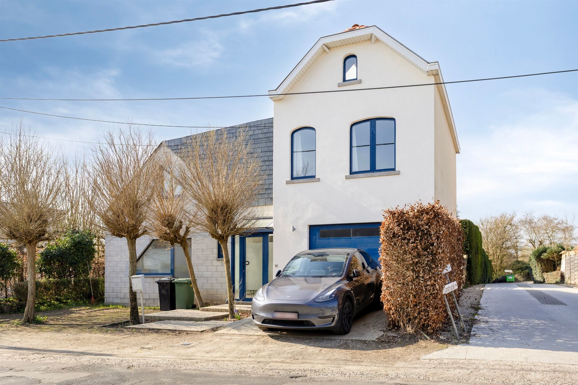 Aangename gerenoveerde villa op ruim perceel