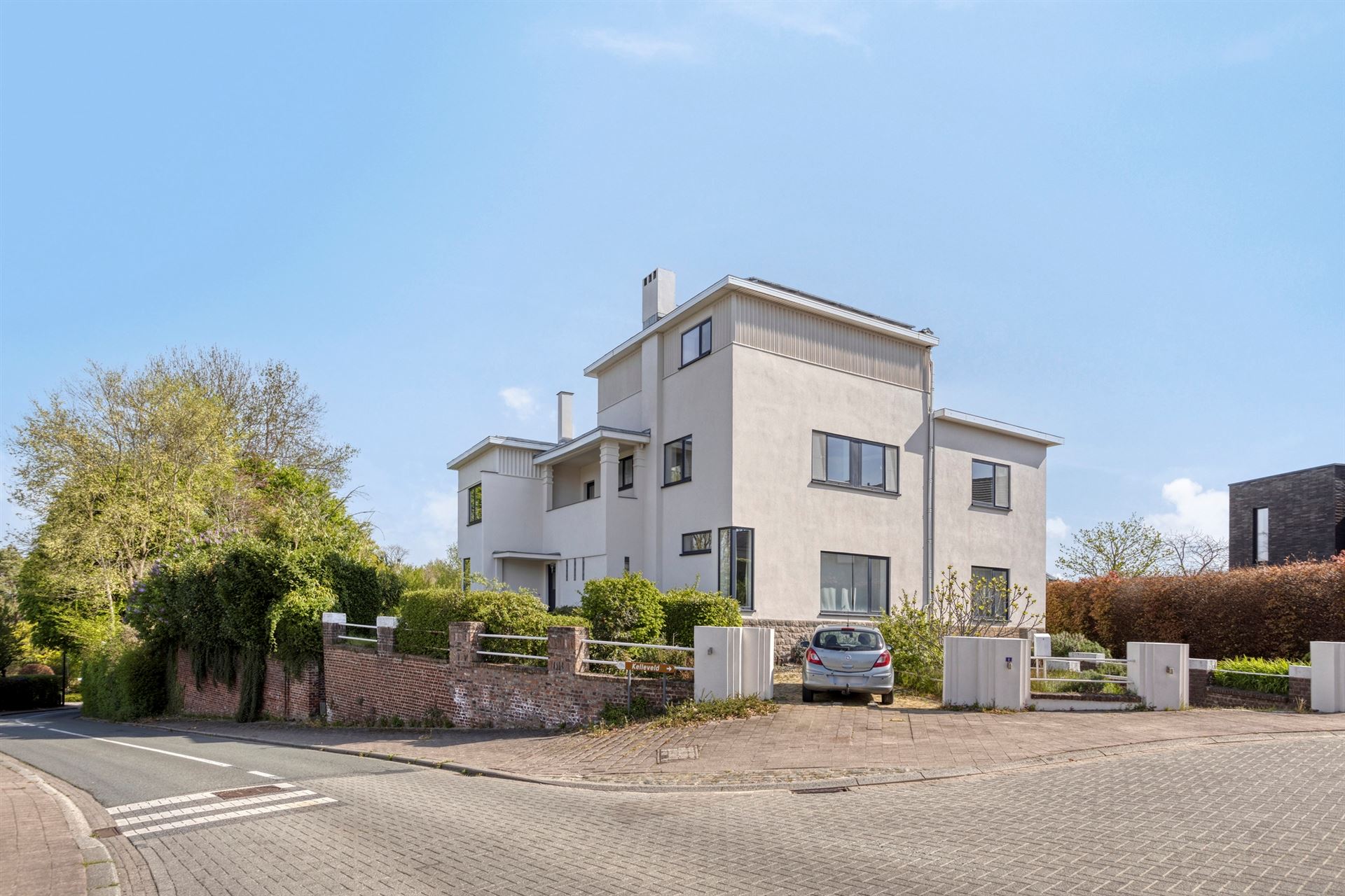 Beautiful property in prime location near downtown