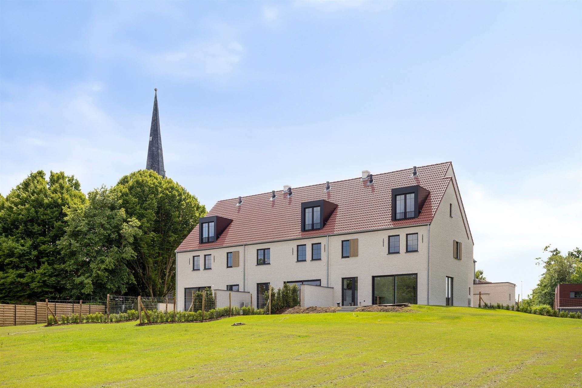 Prachtige nieuwbouw in rustige straat