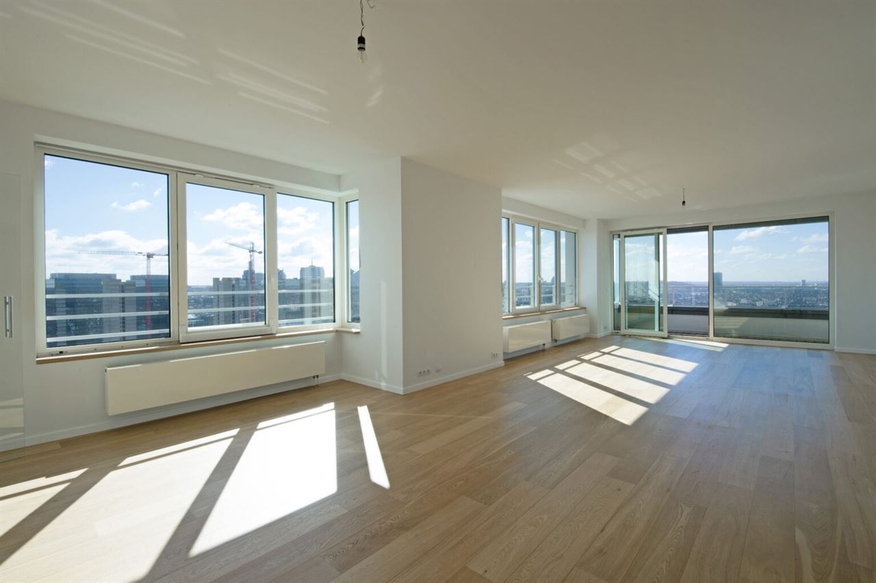 Exclusive apartment with panoramic views over Brussels, approx. 180 m²

