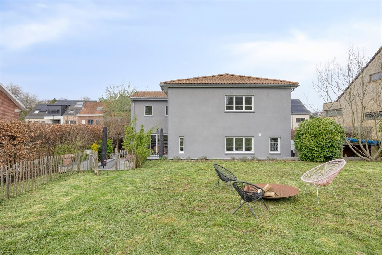 Charmante & volledig gerenoveerde villa op A+ locatie nabij centrum