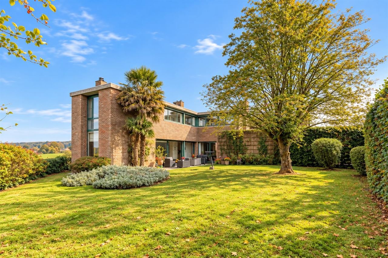 Architecturale villa " Klaas Goris" op unieke locatie