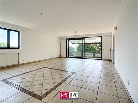 Appartement lumineux de 3 chambres avec box de garage obligatoire - IMMO BPC