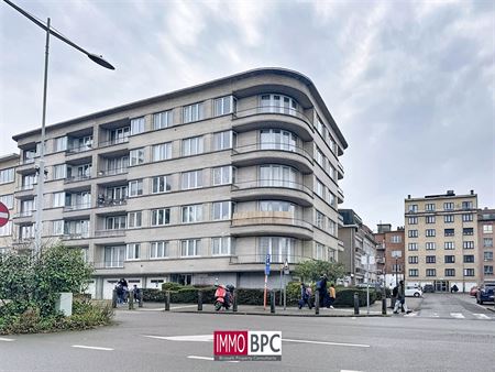 Appartement de 2 chambres lumineux avec box de garage en option - IMMO BPC