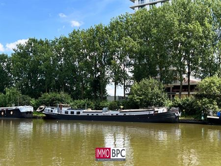 BATEAU-LOGEMENT UNIQUE AVEC EMPLACEMENT FIXE – ANDERLECHT - IMMO BPC