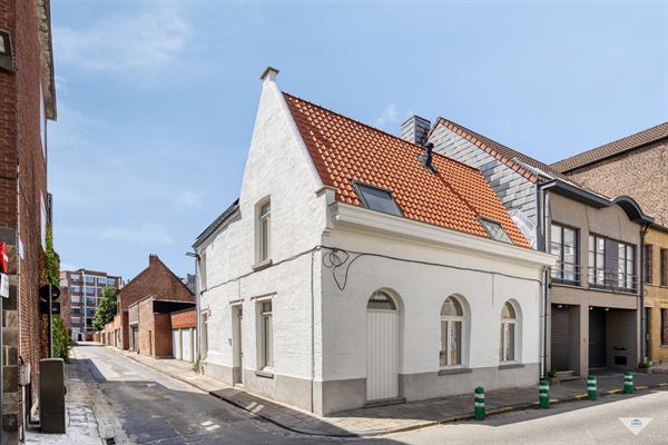 Maison d'étudiant neuve prête à l'emploi avec 5 chambres meublées