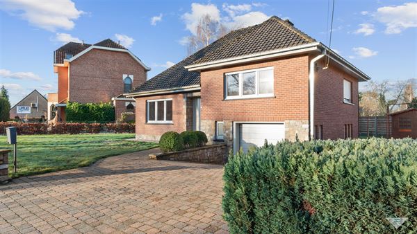 Te renoveren alleenstaande woning op toplocatie