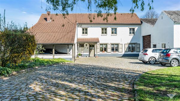 Charmante hoeve met enorm potentieel in Bierbeek