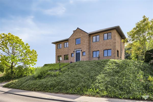 Ruime, energiezuinige woning met adembenemend uitzicht!