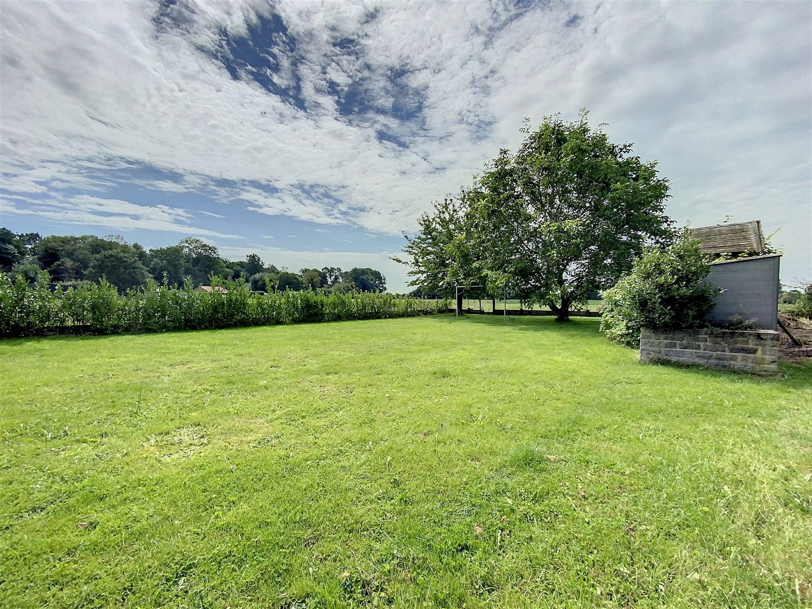 BELLE VILLA RENOVEE, CADRE CAMPAGNARD à vendre à MERBESSAINTEMARIE (6567)