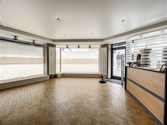 SURFACE COMMERCIALE IDEALEMENT SITUEE