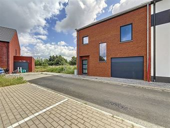 JOLIE CONSTRUCTION EN GROS OEUVRE FERME 