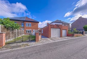 JOLIE ET AGREABLE MAISON AVEC GARAGE