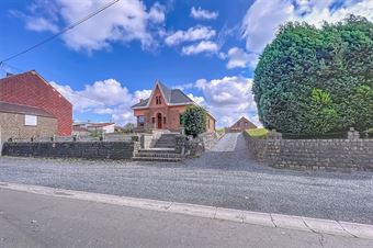 JOLIE VILLA DE TYPE PLAIN-PIED PLEINE DE CHARME