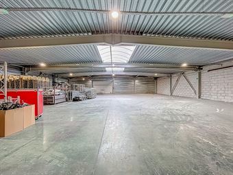 SPACIEUX ENTREPOT DE 500M²