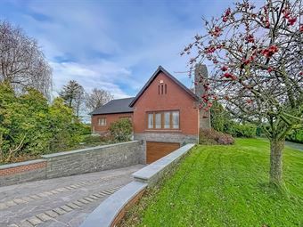 SPACIEUSE VILLA DE PLAIN-PIED 3 CHAMBRES JARDIN ET GARAGE