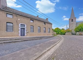 SUPERBE ET VASTE PROPRIETE AUX MULTIPLES POSSIBILITES