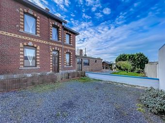 BONNE MAISON 3F DANS UN QUARTIER TRANQUILLE