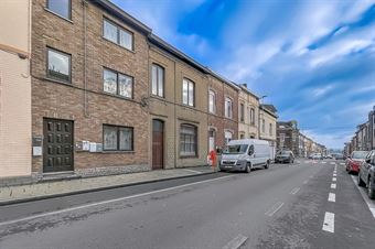 MAISON COMPOSEE DE 6 STUDIOS EN ORDRE DE PERMIS DE LOCATION