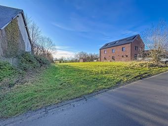 TRES BELLE PARCELLE DE TERRAIN CONSTRUCTIBLE (19A41CA), CAMPAGNE