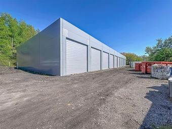 10 ENTREPOTS DE 145M²