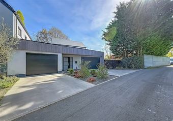 SUPERBE ET LUMINEUSE MAISON MODERNE