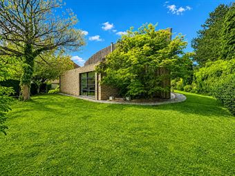 SUPERBE PROPRIETE A L'ARCHITECTURE CONTEMPORAINE